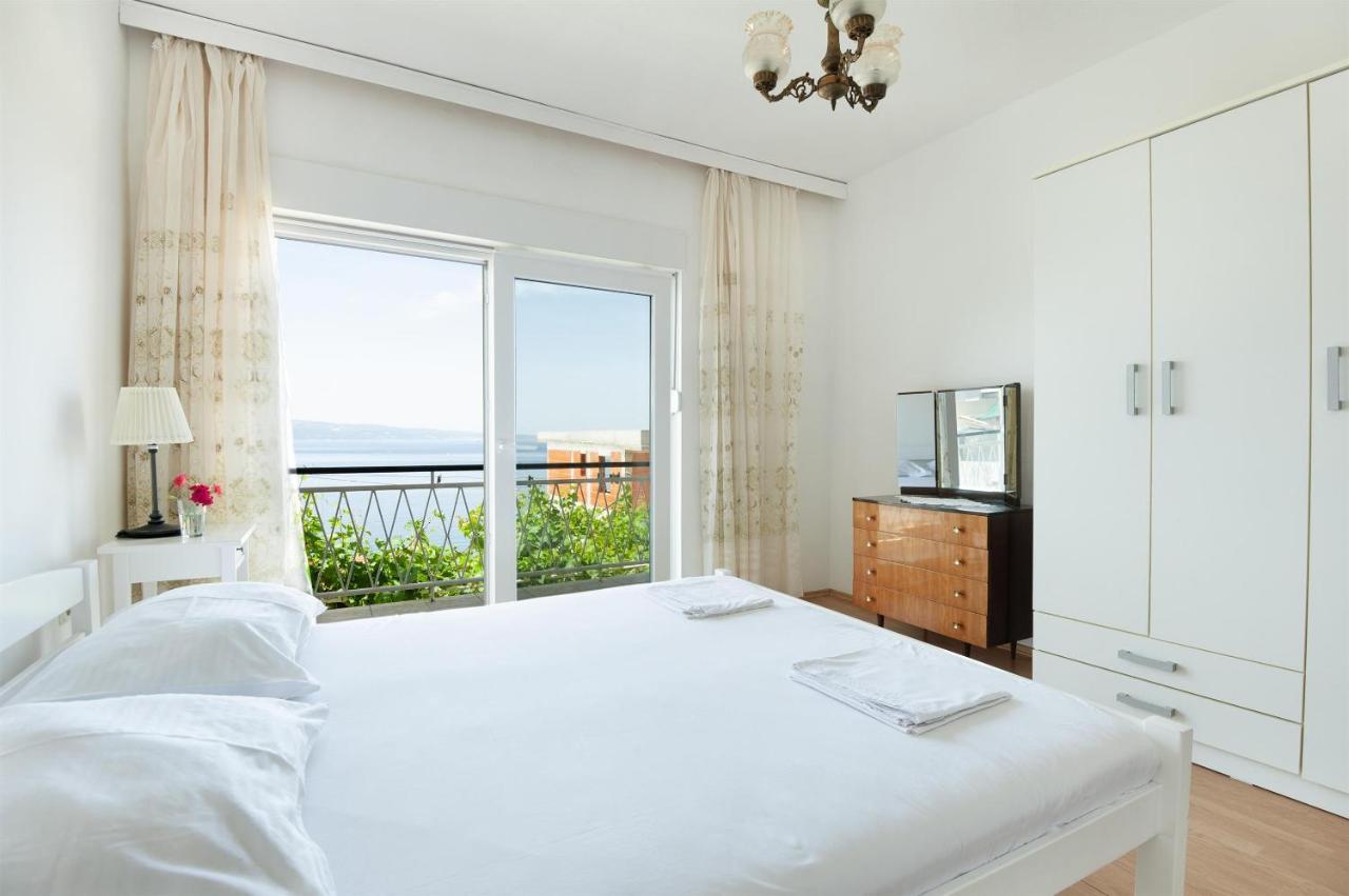 אומיס Apartments Antonija מראה חיצוני תמונה