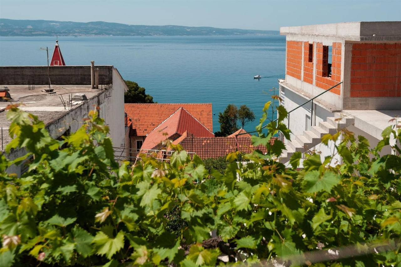 אומיס Apartments Antonija מראה חיצוני תמונה